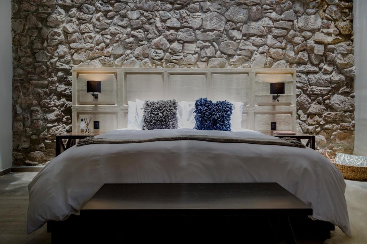 Casa Once Hotel